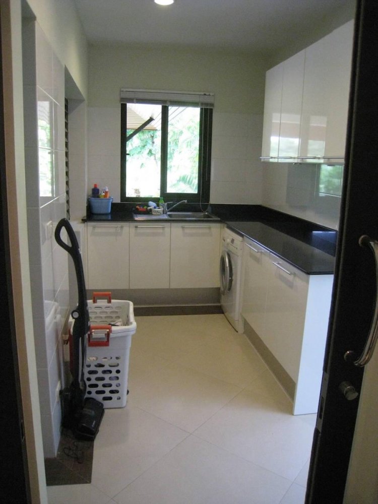 Property image - full photo 42