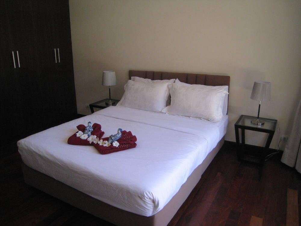 Property image - full photo 32