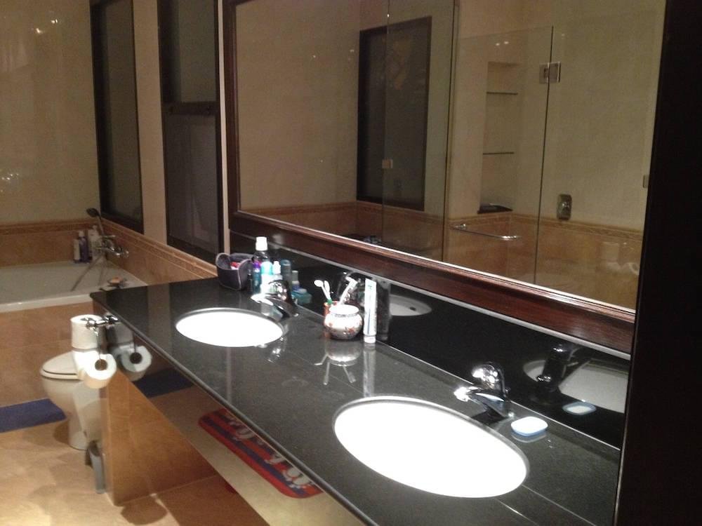 Property image - full photo 12