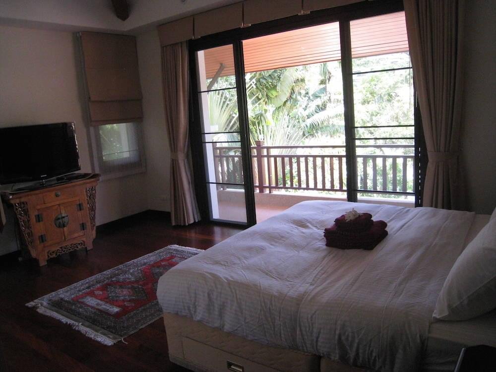 Property image - full photo 28