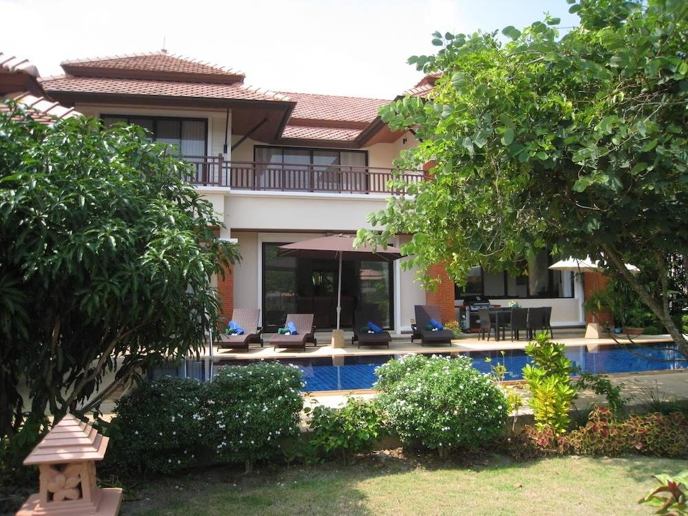 Property image - full photo 4