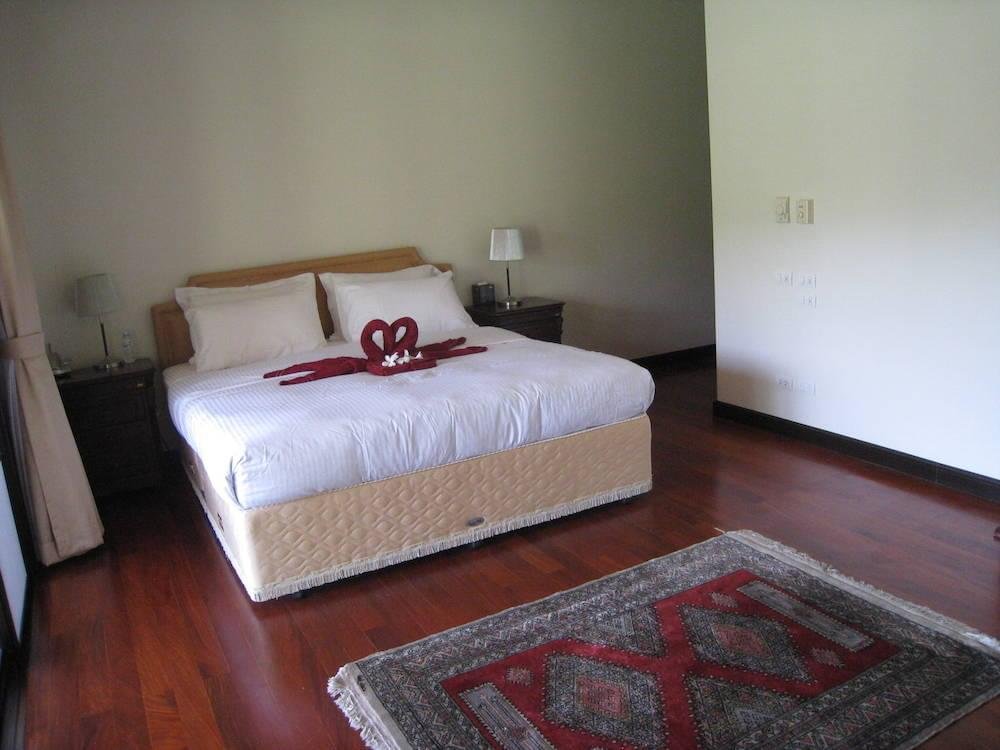 Property image - full photo 27