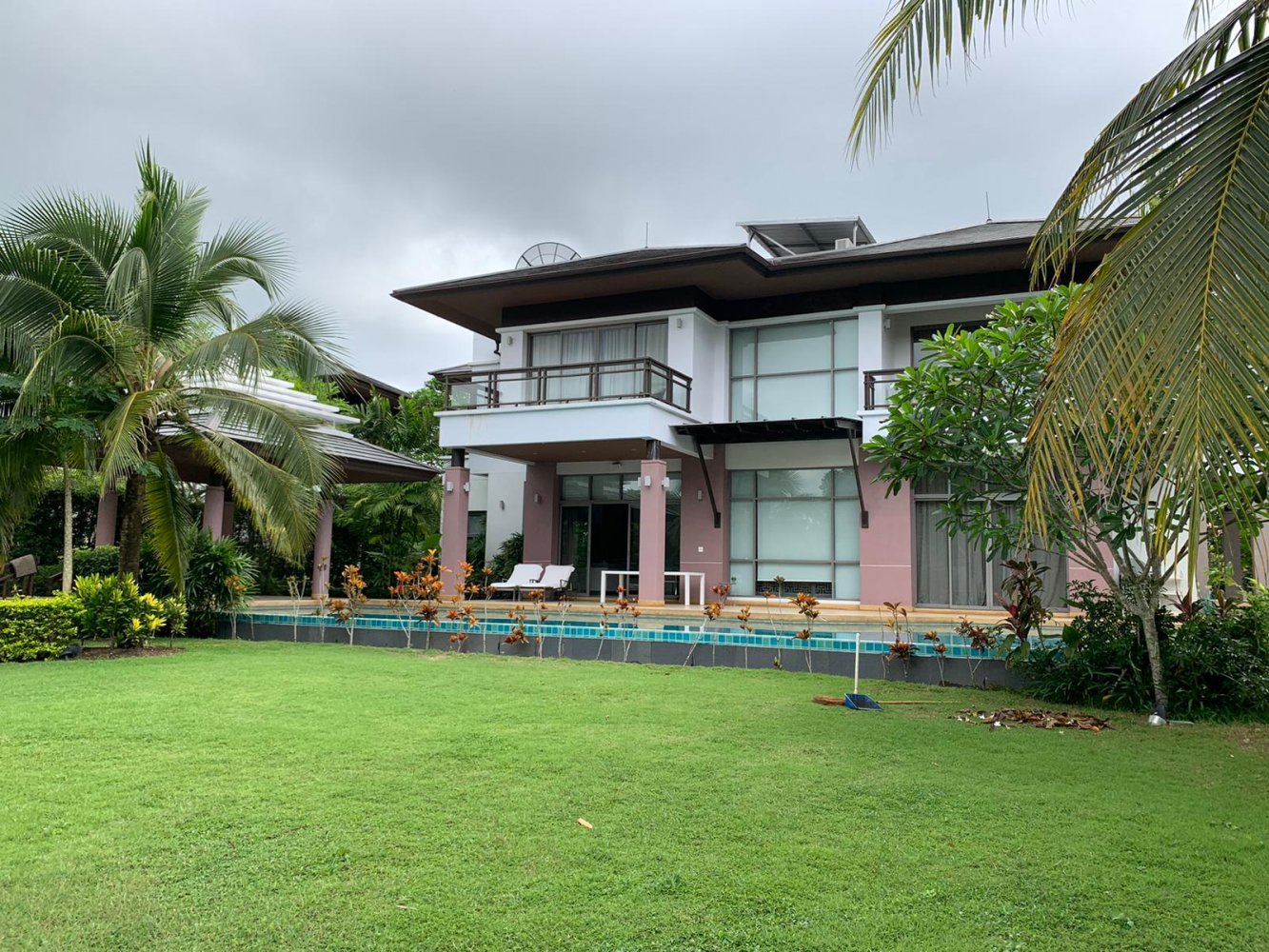 Property image - full photo 5
