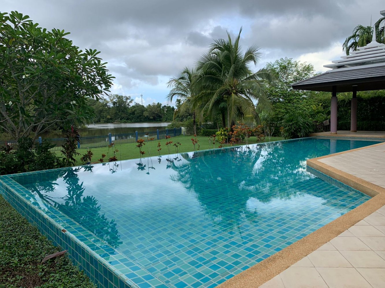 Property image - full photo 8