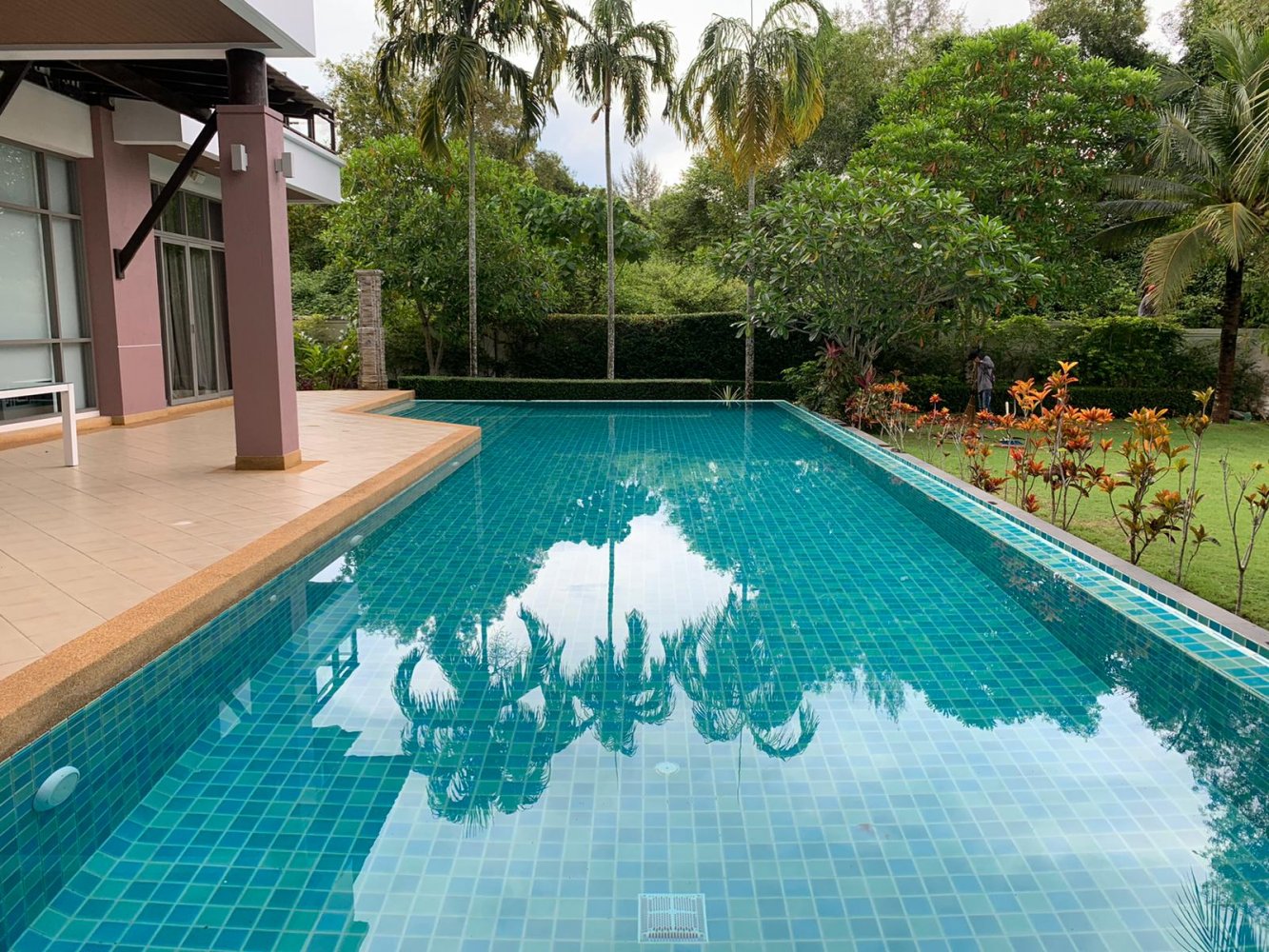 Property image - full photo 3