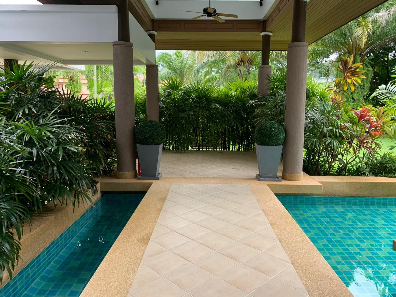 Property image - full photo 10