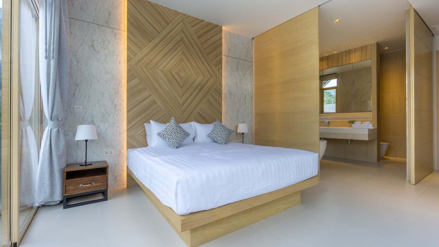 Property image - full photo 11