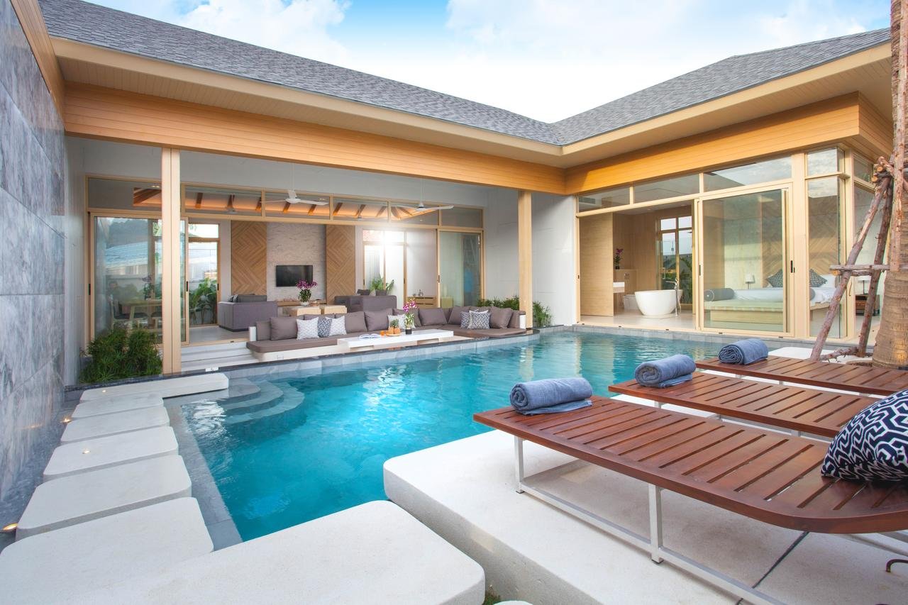 Property image - full photo 4