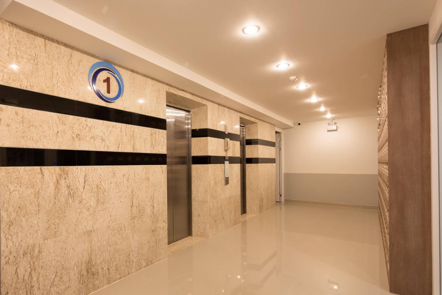 Property image - full photo 10