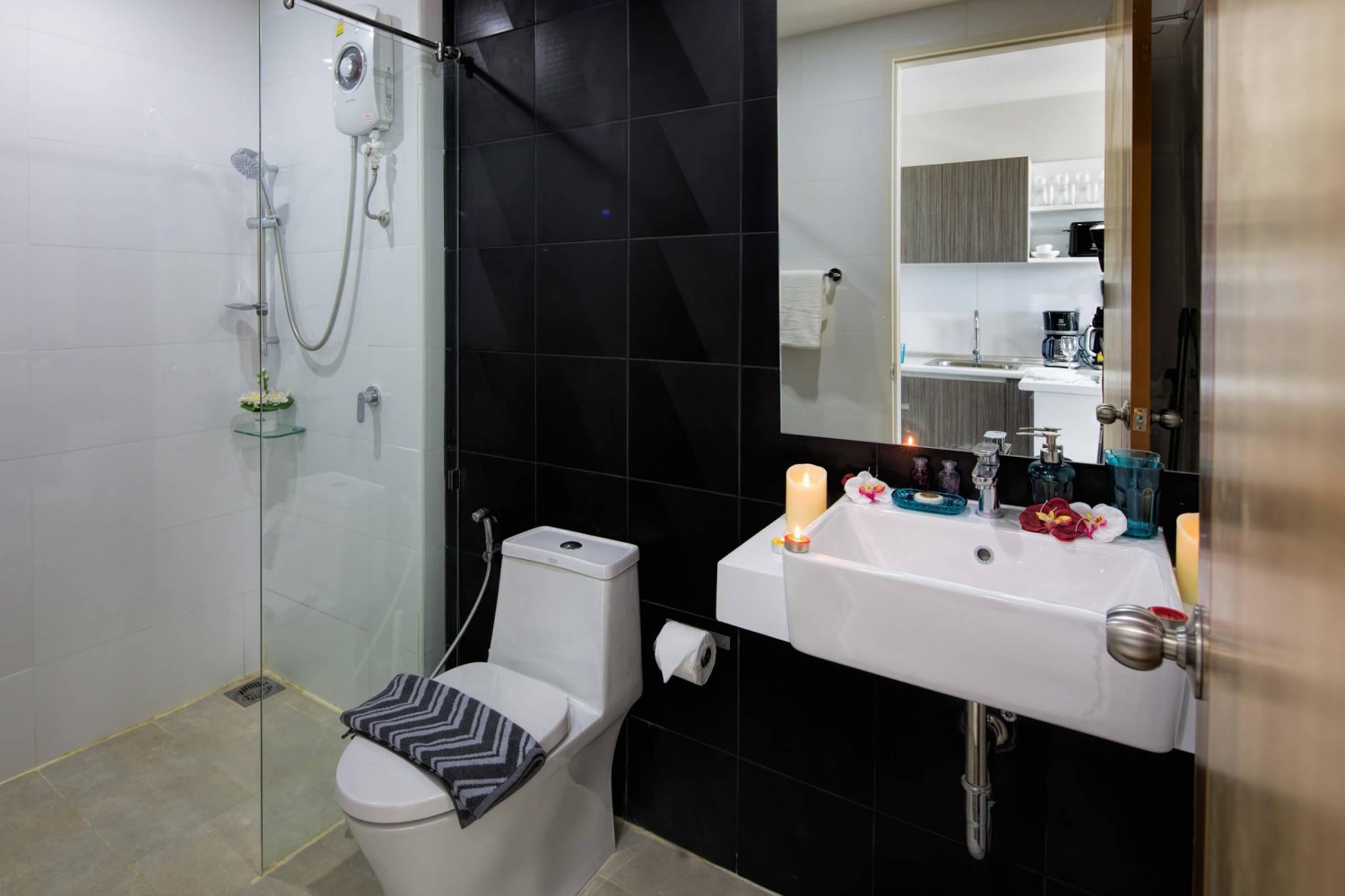 Property image - full photo 19