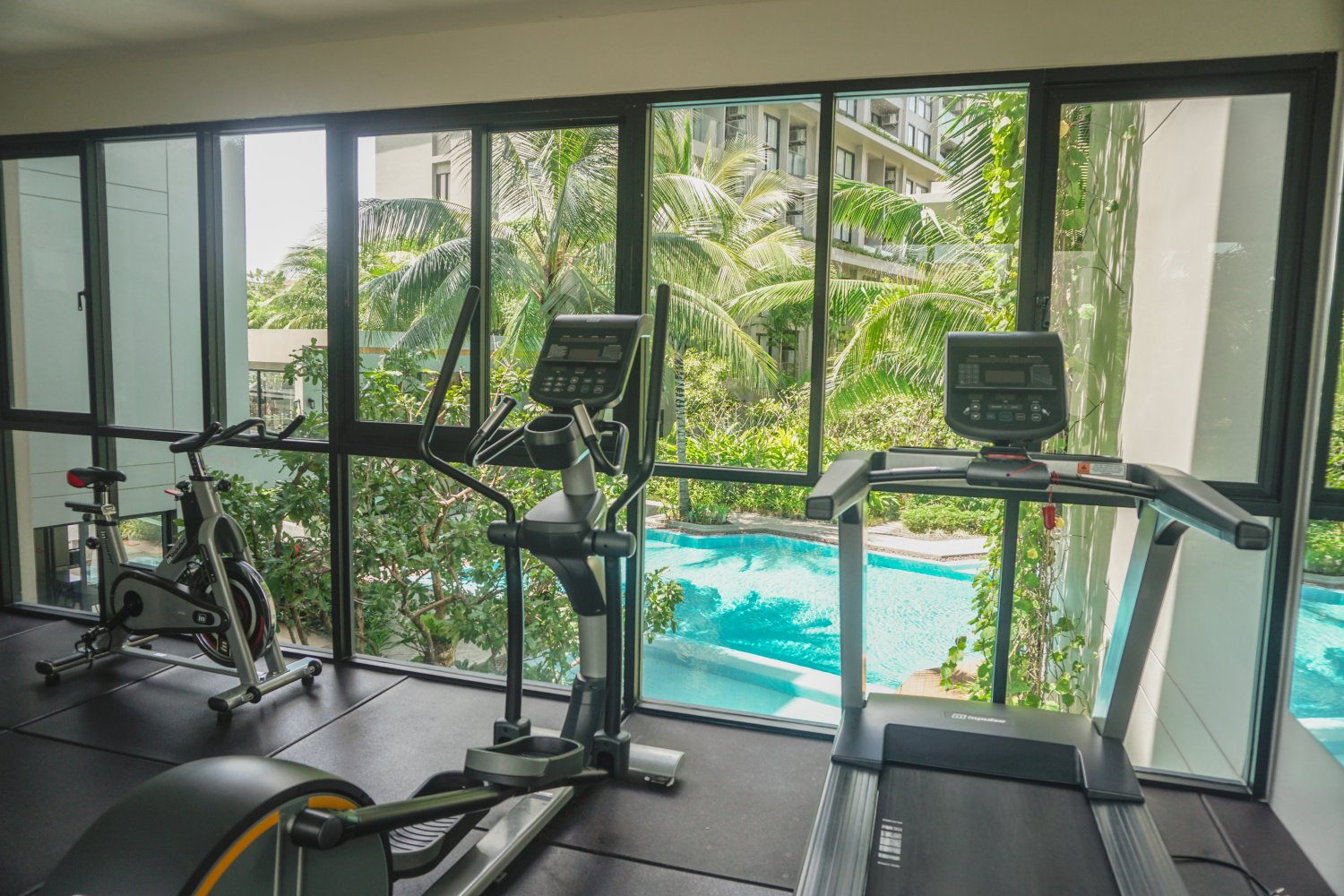 Property image - full photo 4