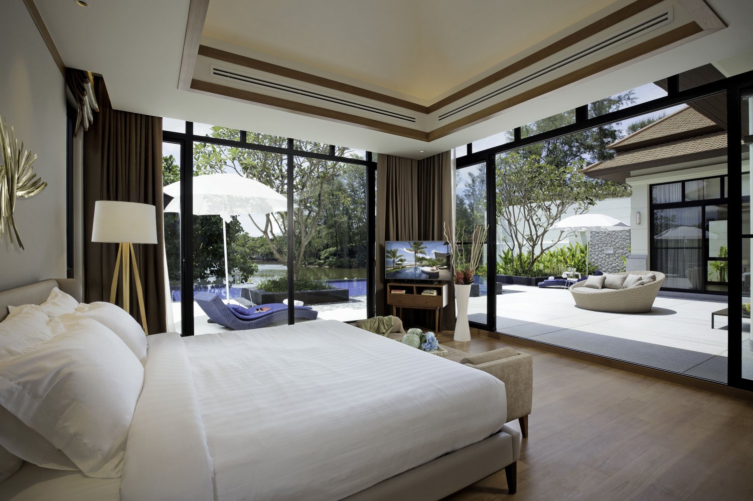 Property image - full photo 14