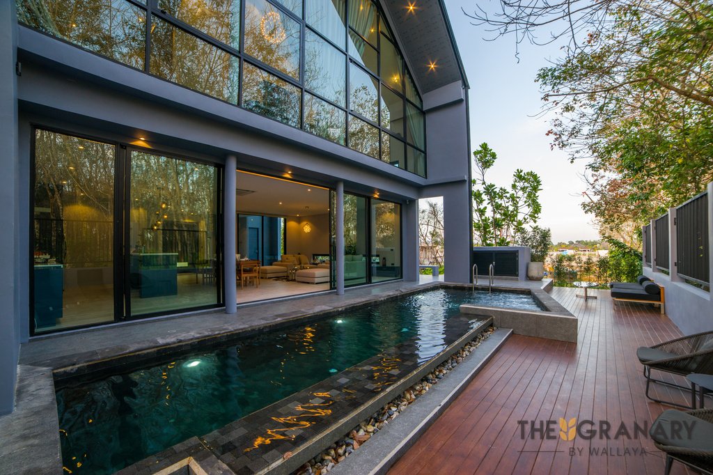 Property image - full photo 4