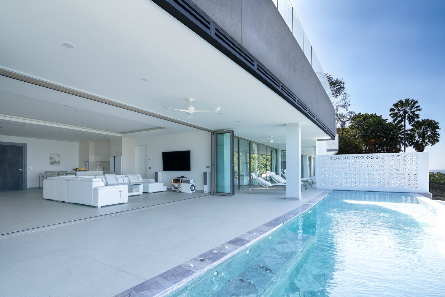 Property image - full photo 8