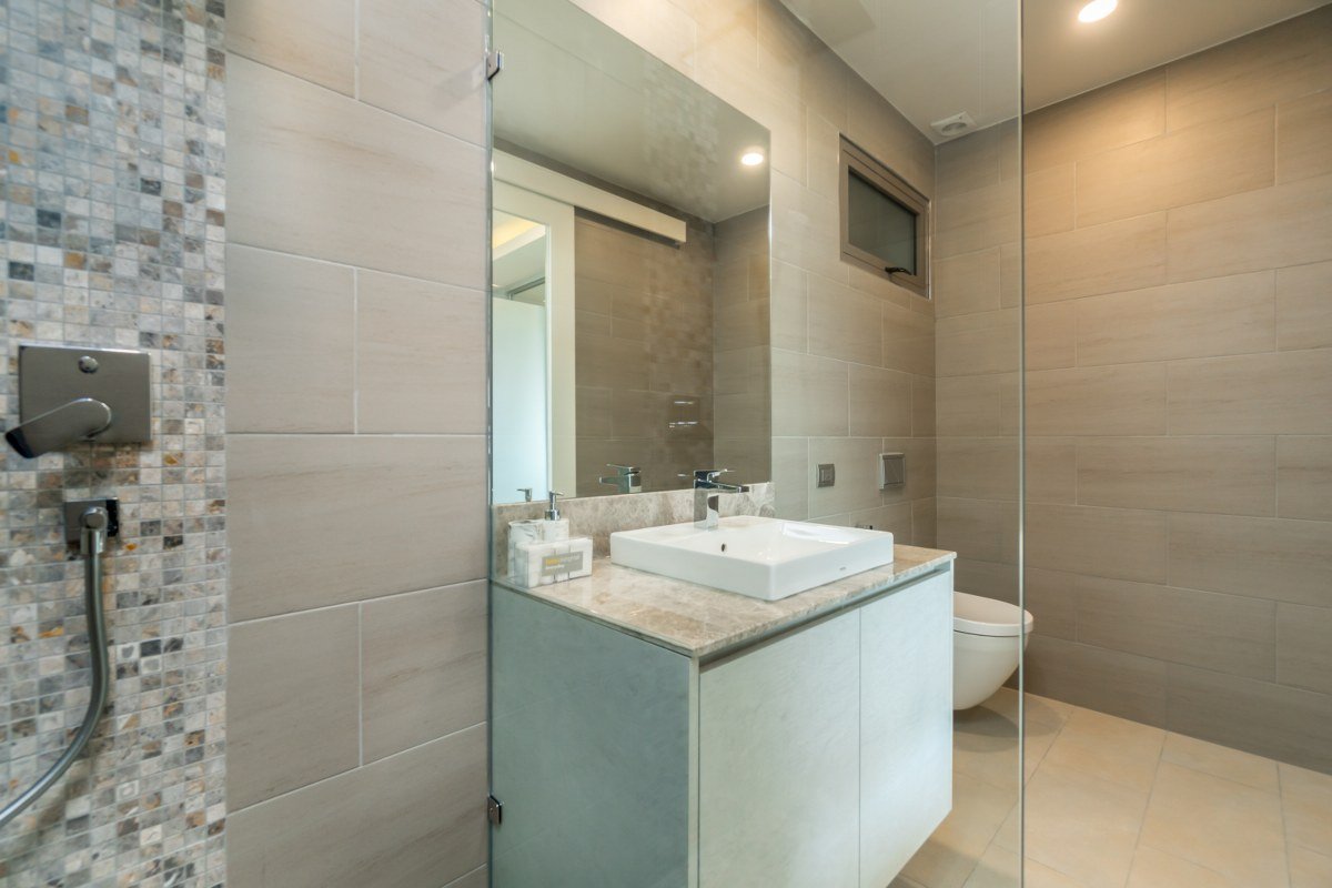 Property image - full photo 11
