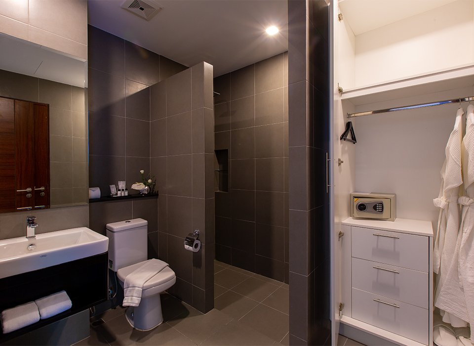 Property image - full photo 10