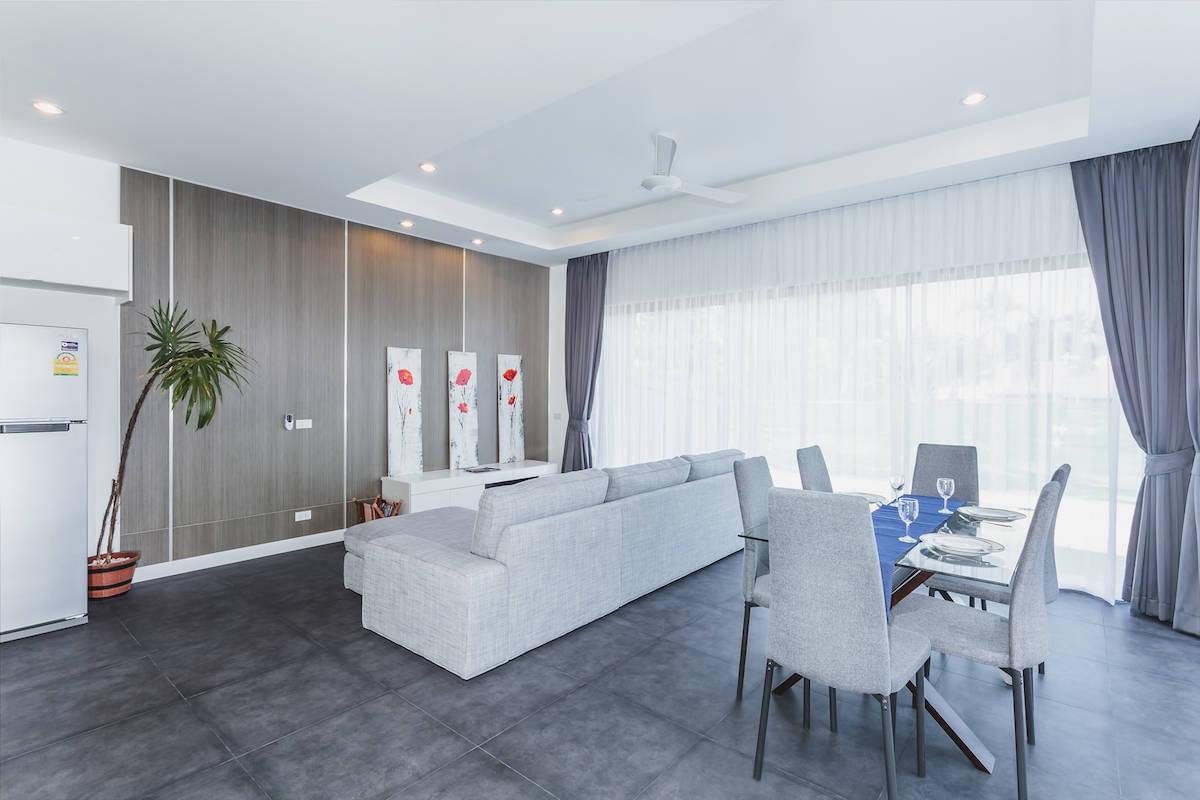 Property image - full photo 8