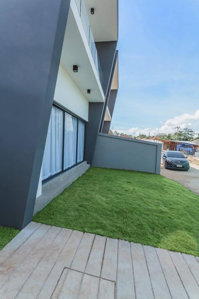 Property image - full photo 3