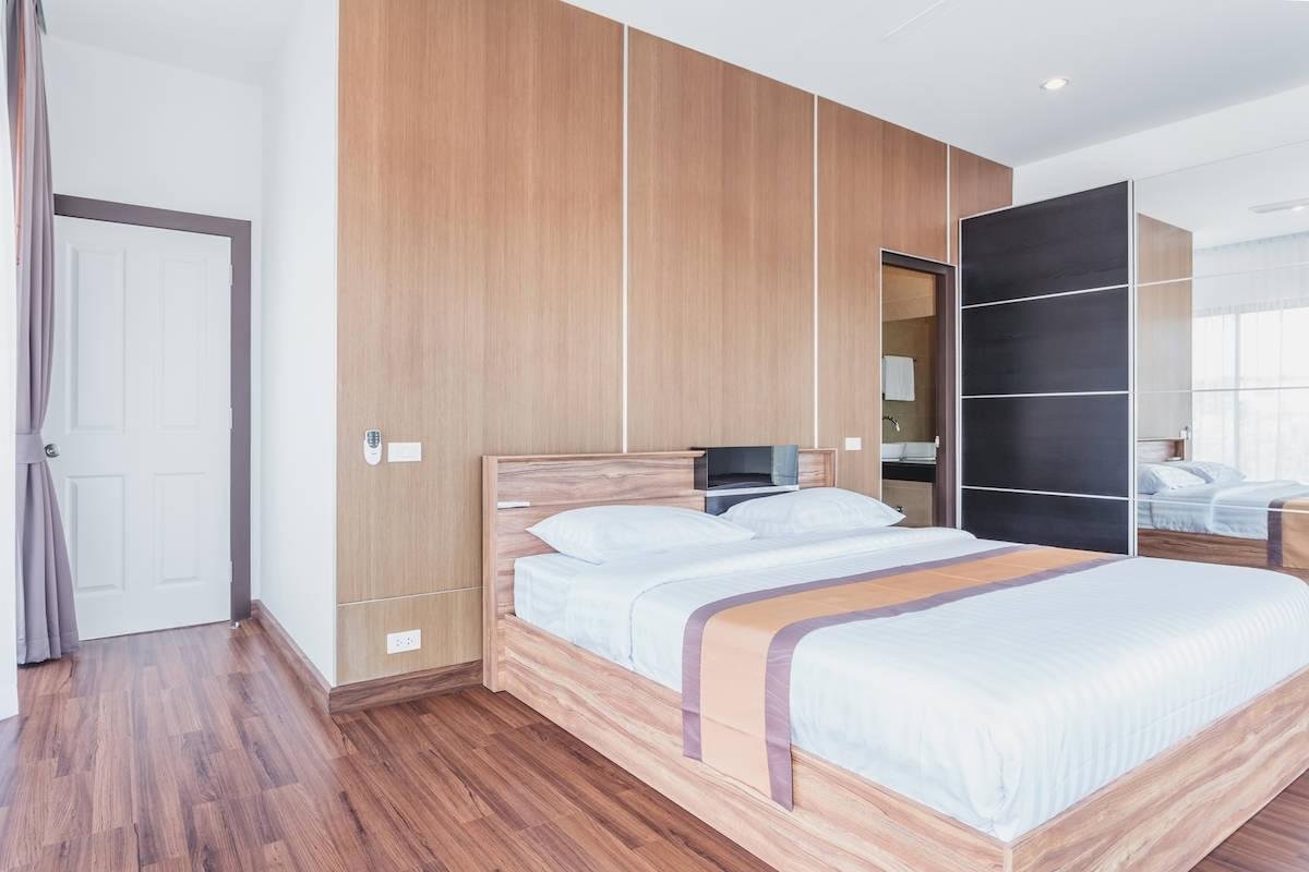 Property image - full photo 11
