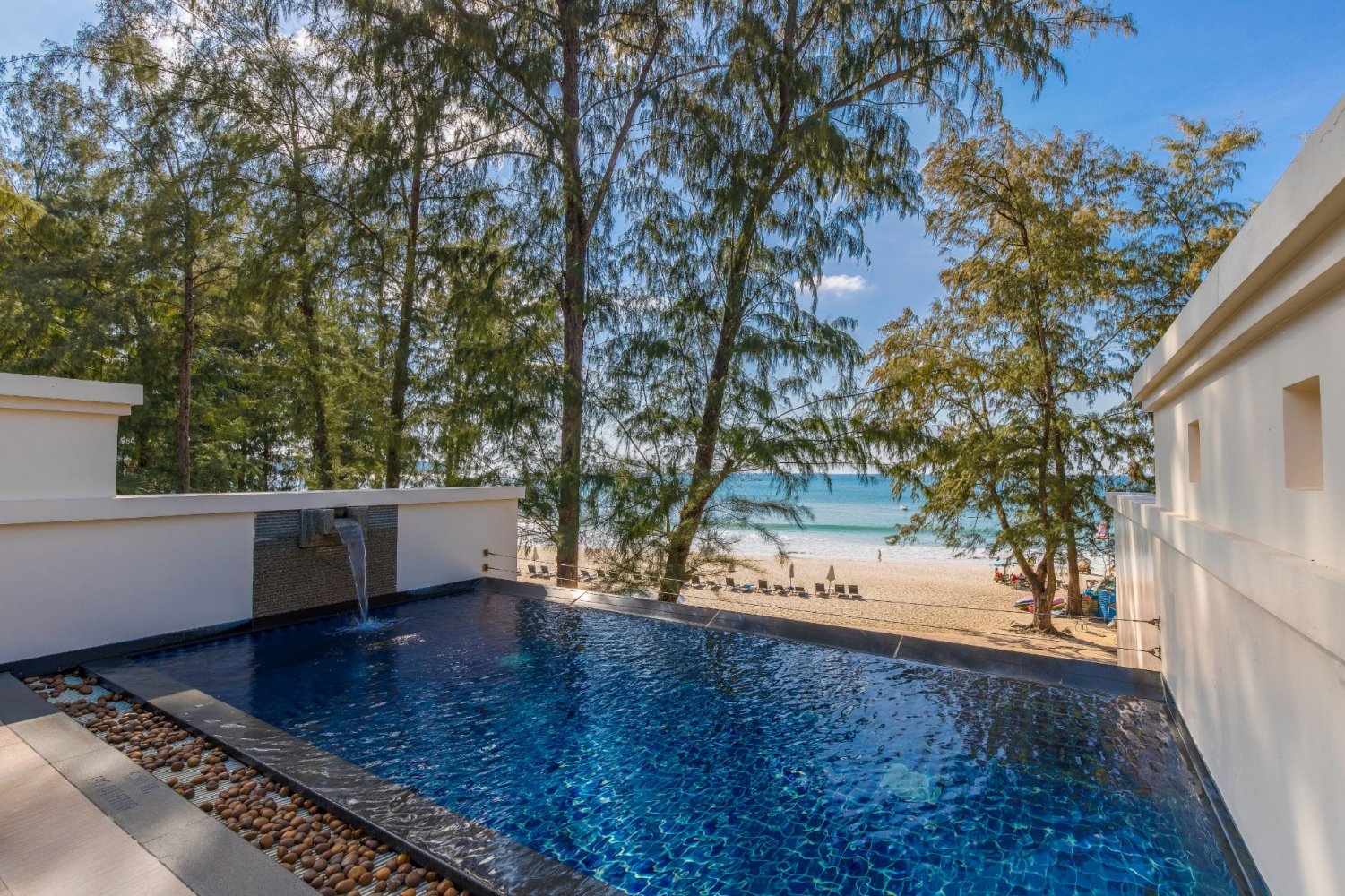 Property image - full photo 2