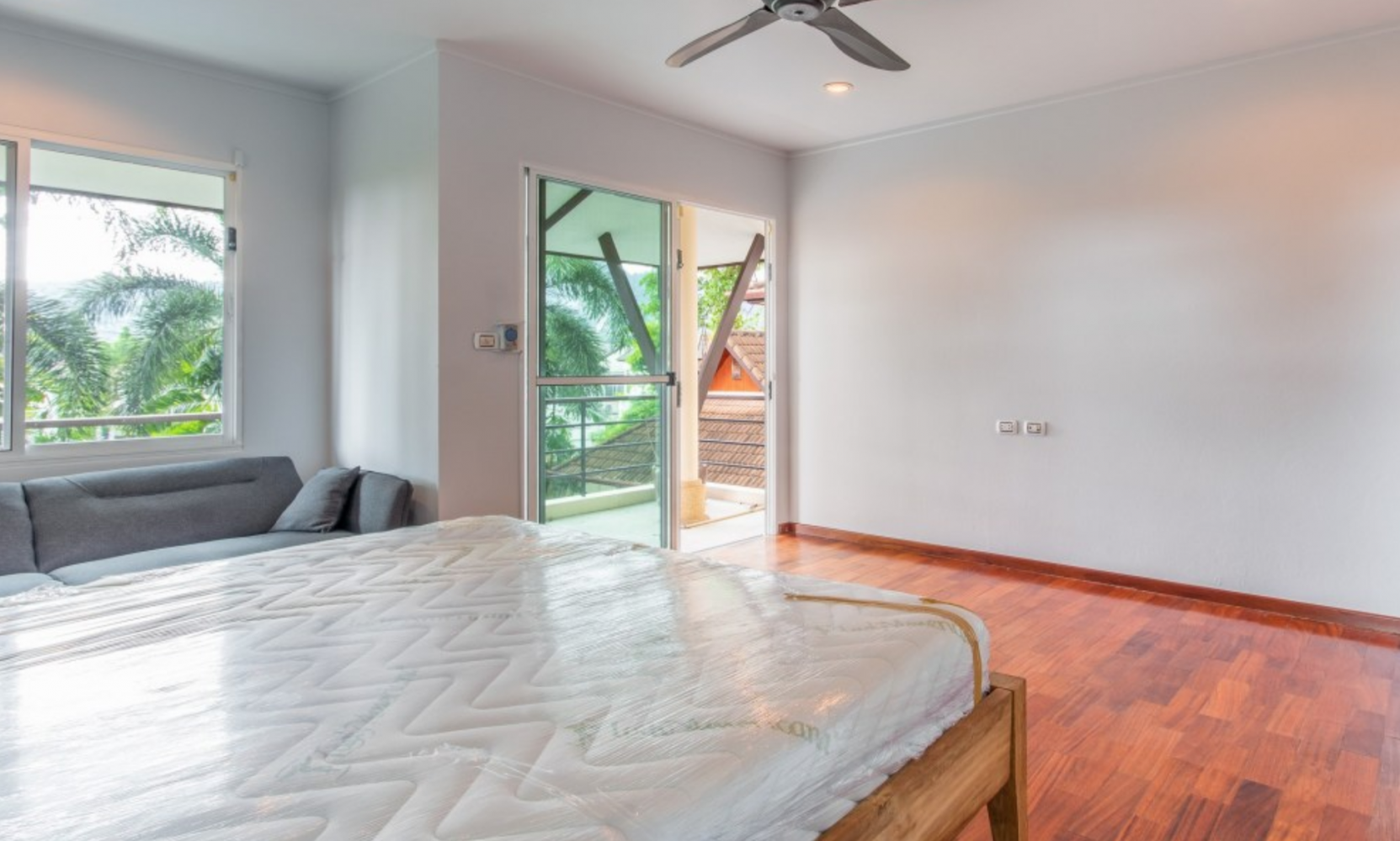 Property image - full photo 17