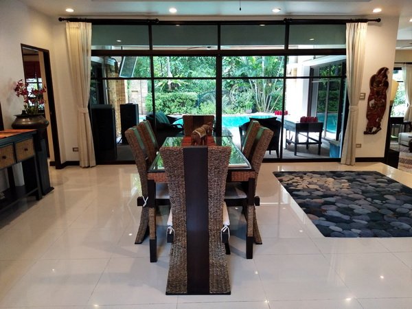 Property image - full photo 4