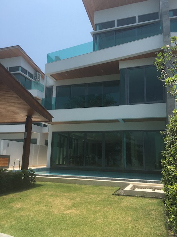 Property image - full photo 9