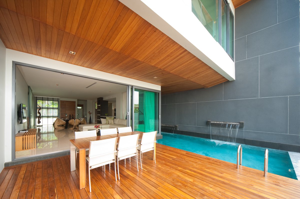 Property image - full photo 2