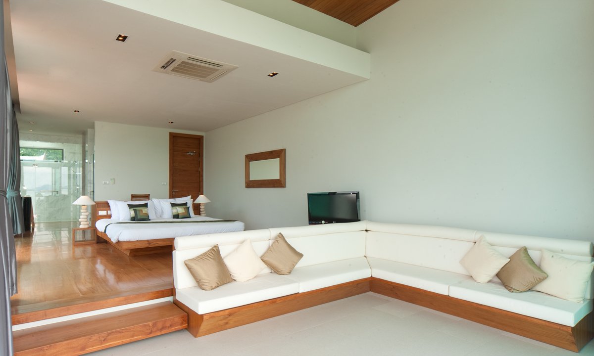 Property image - full photo 11