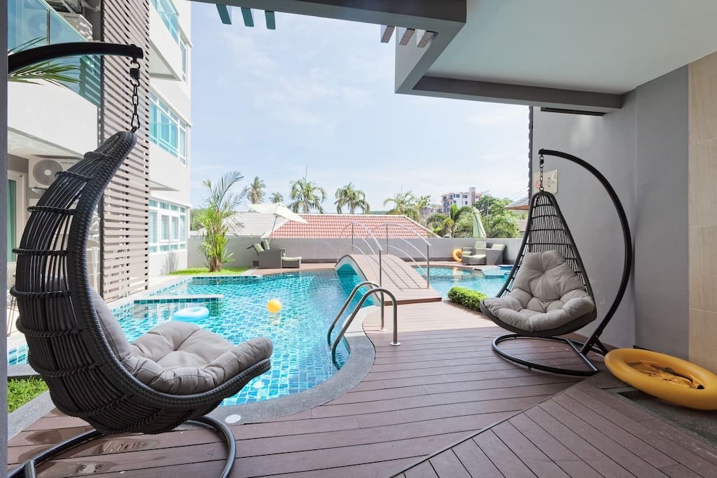 Property image - full photo 2