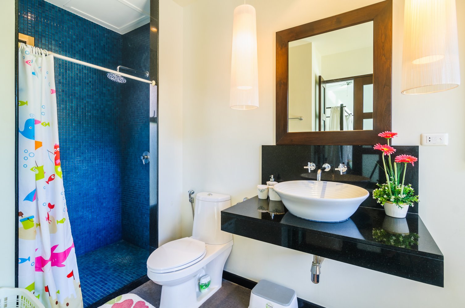 Property image - full photo 16