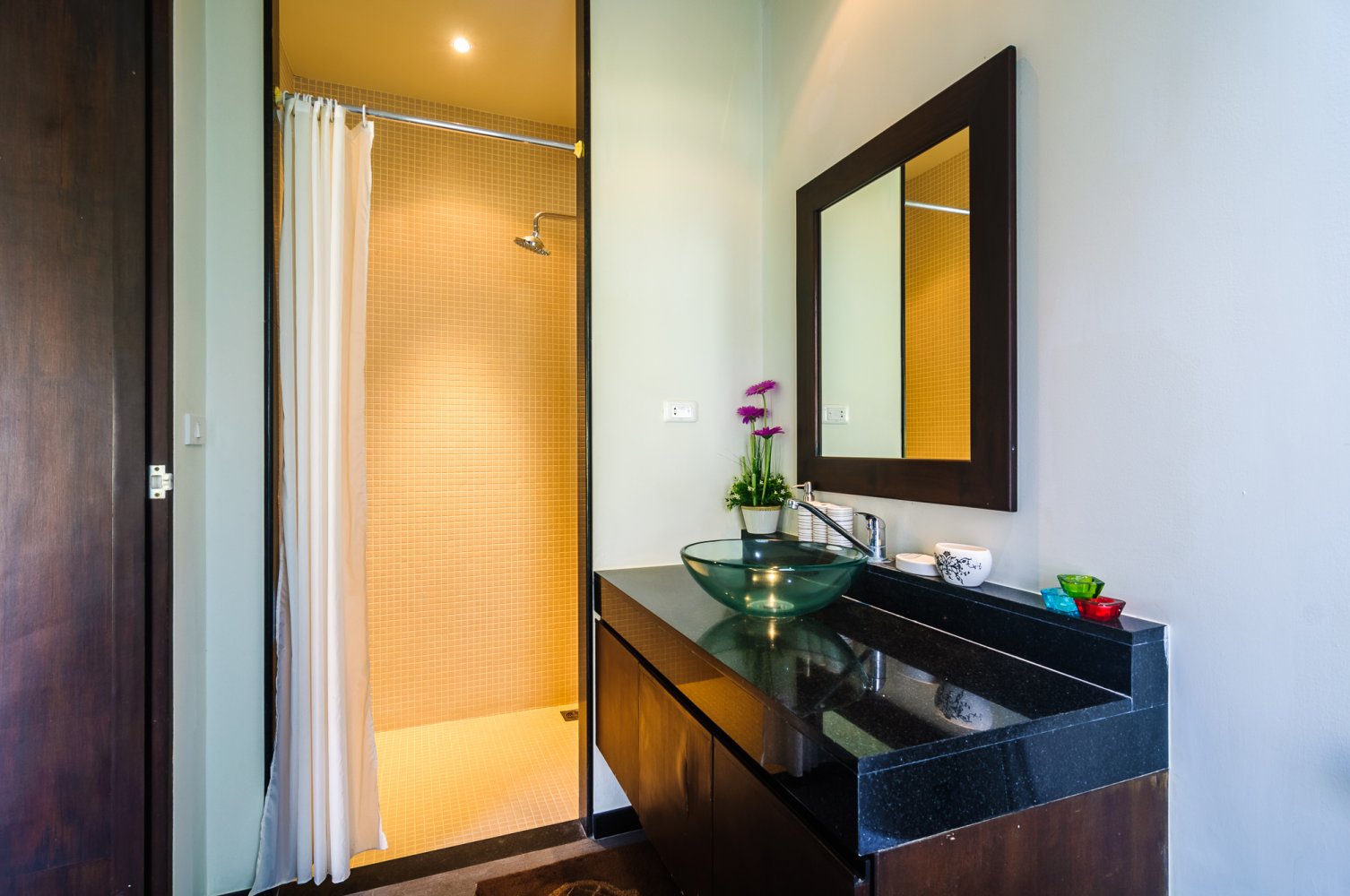 Property image - full photo 10