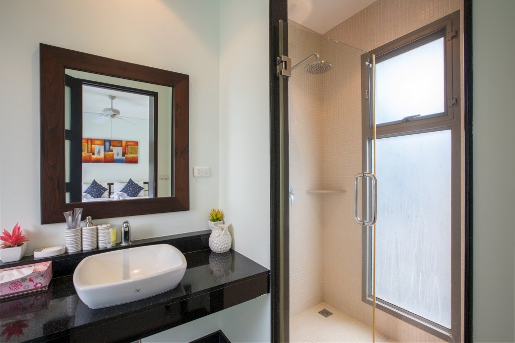 Property image - full photo 16