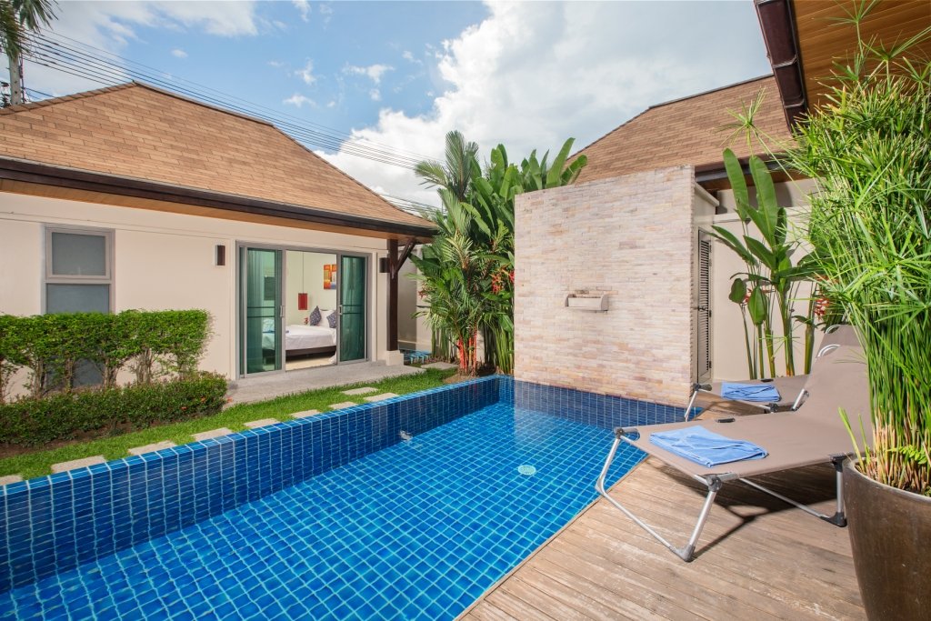 Property image - full photo 3