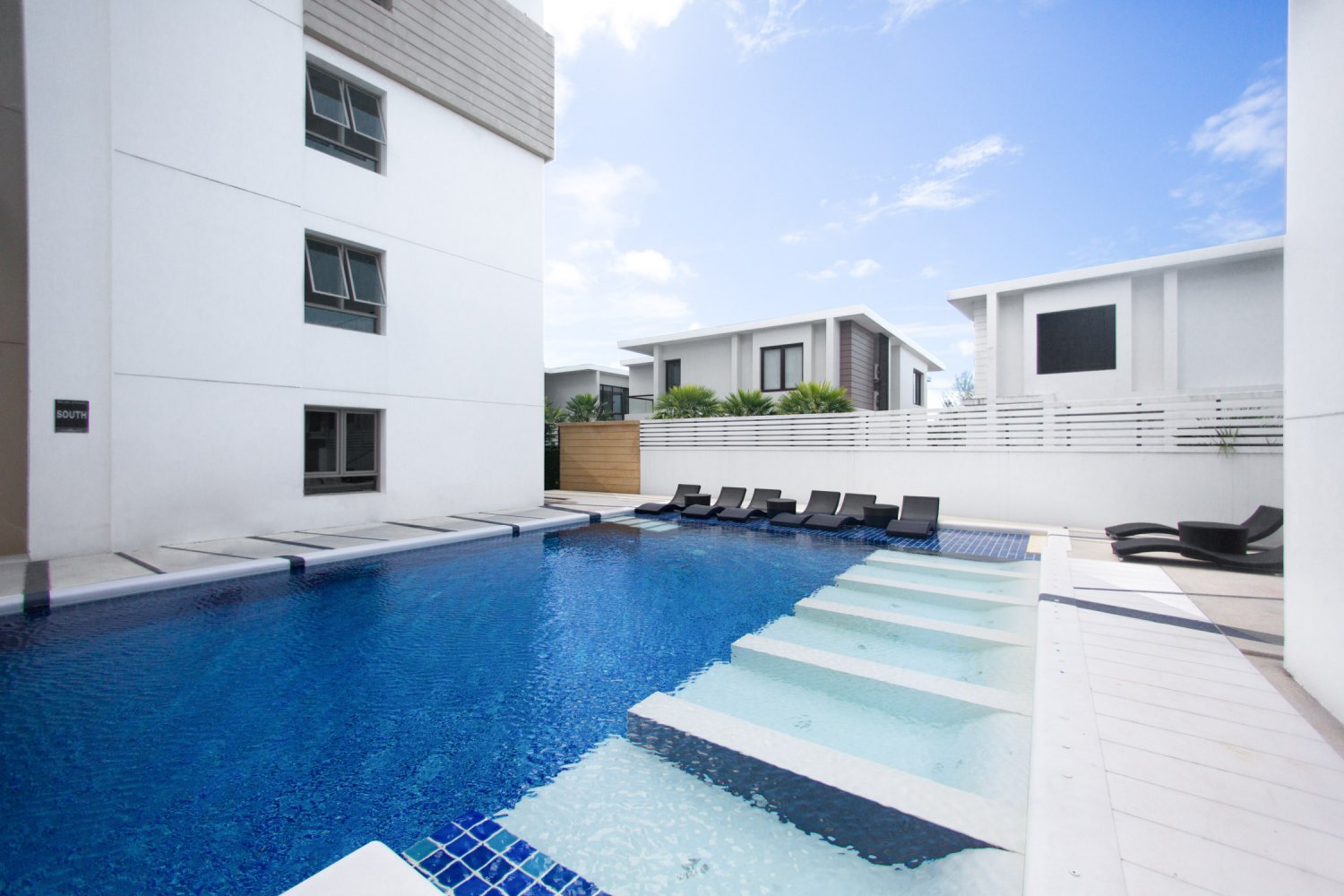 Property image - full photo 13