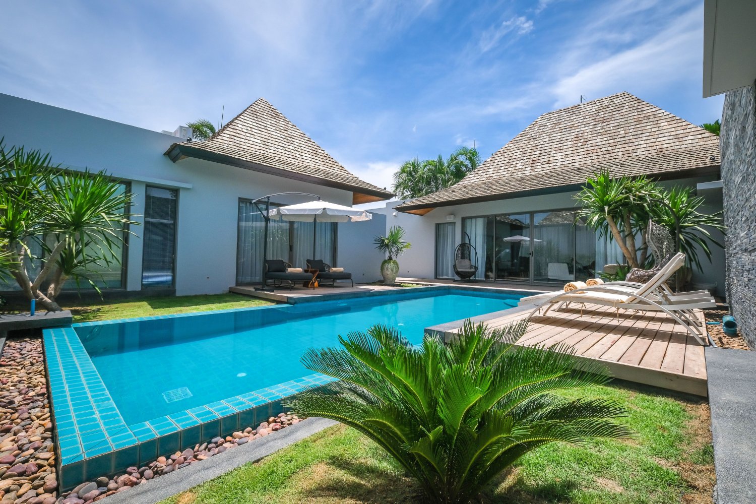 Property image - full photo 2