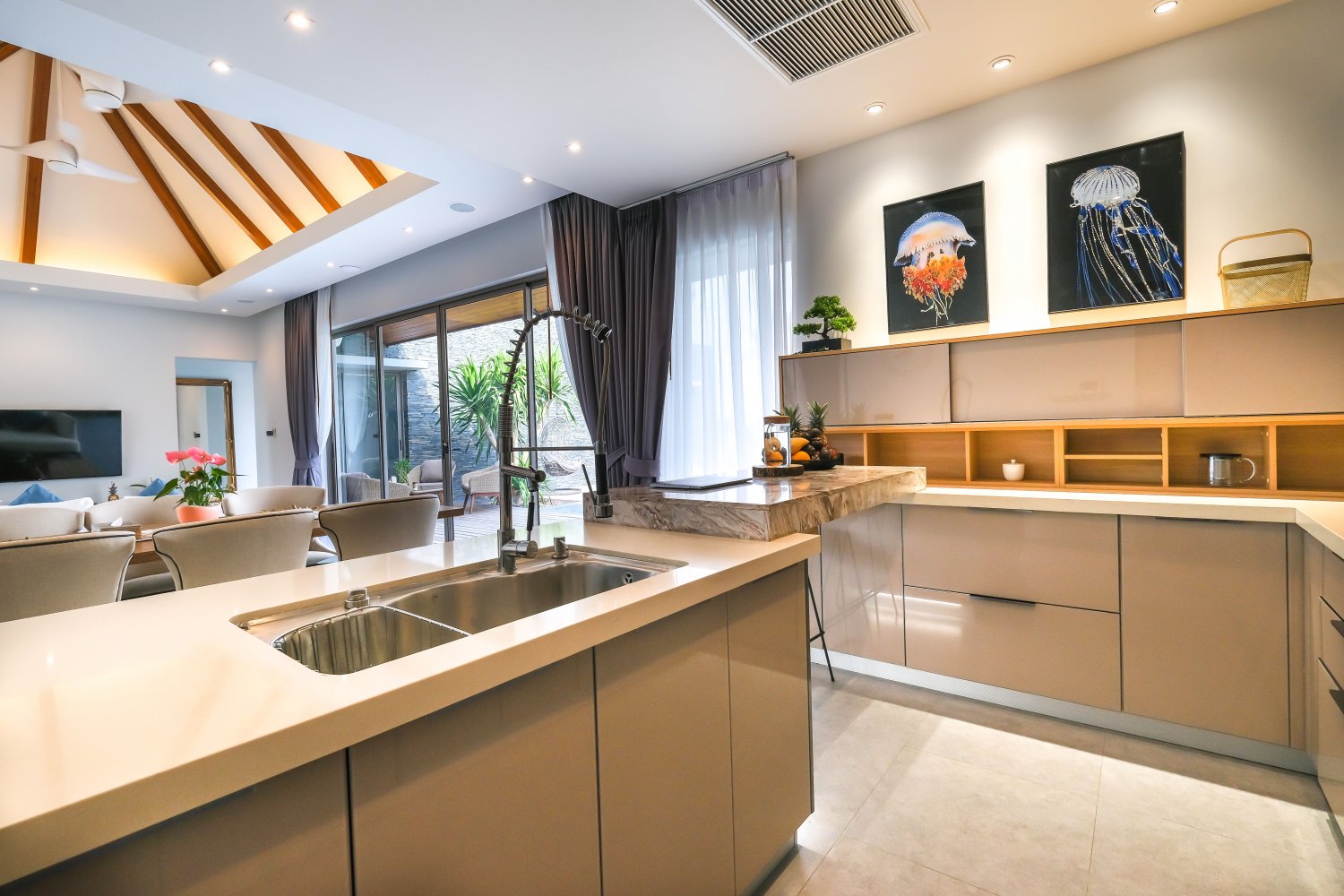 Property image - full photo 40