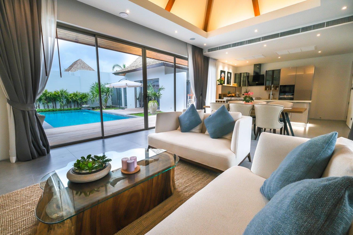 Property image - full photo 10