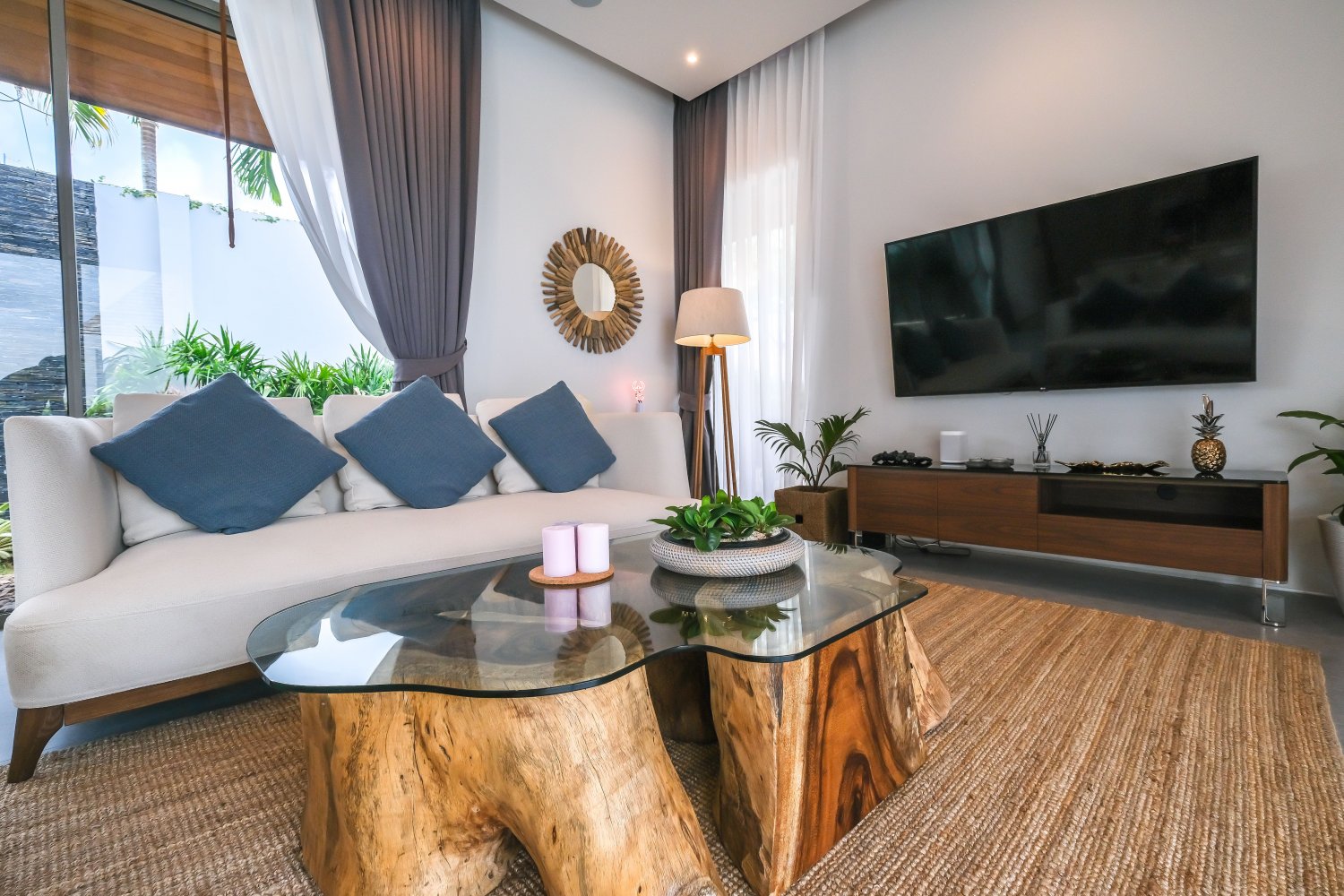 Property image - full photo 28