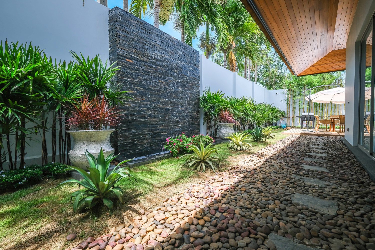 Property image - full photo 8