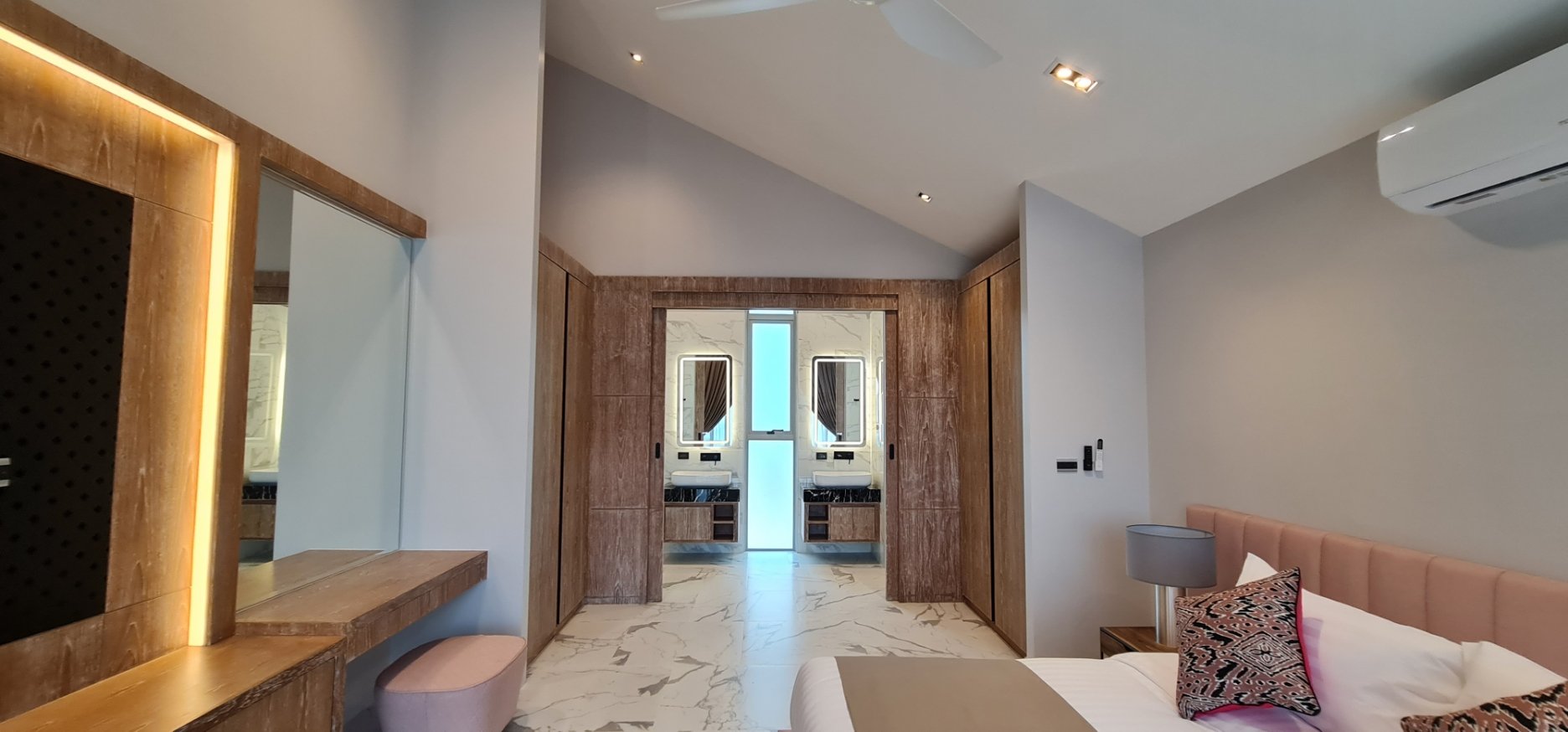 Property image - full photo 14