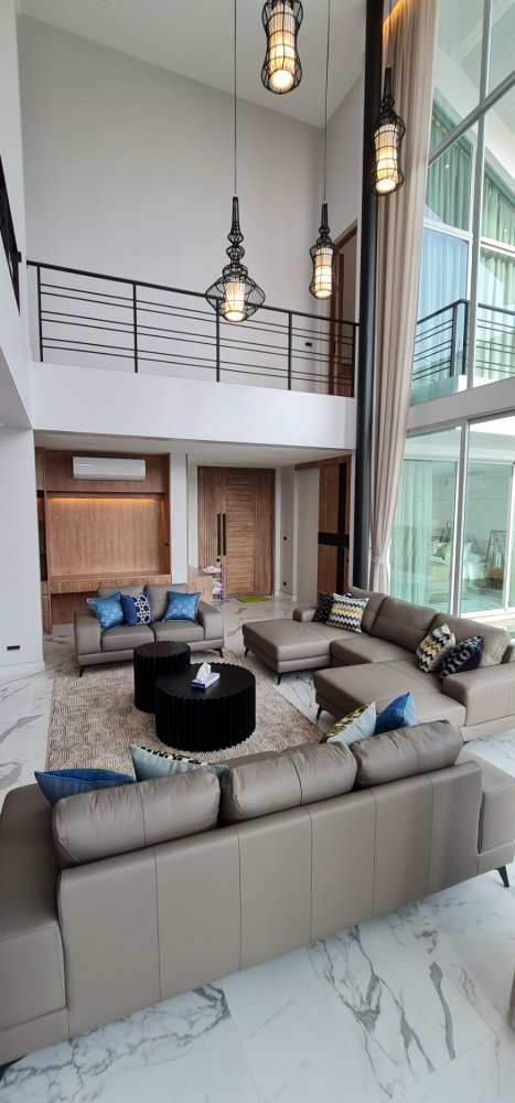 Property image - full photo 17