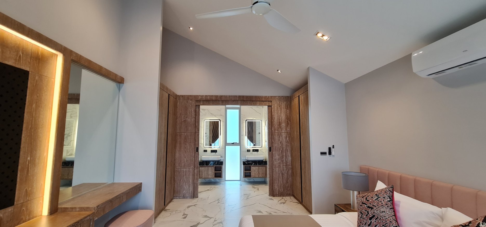 Property image - full photo 15