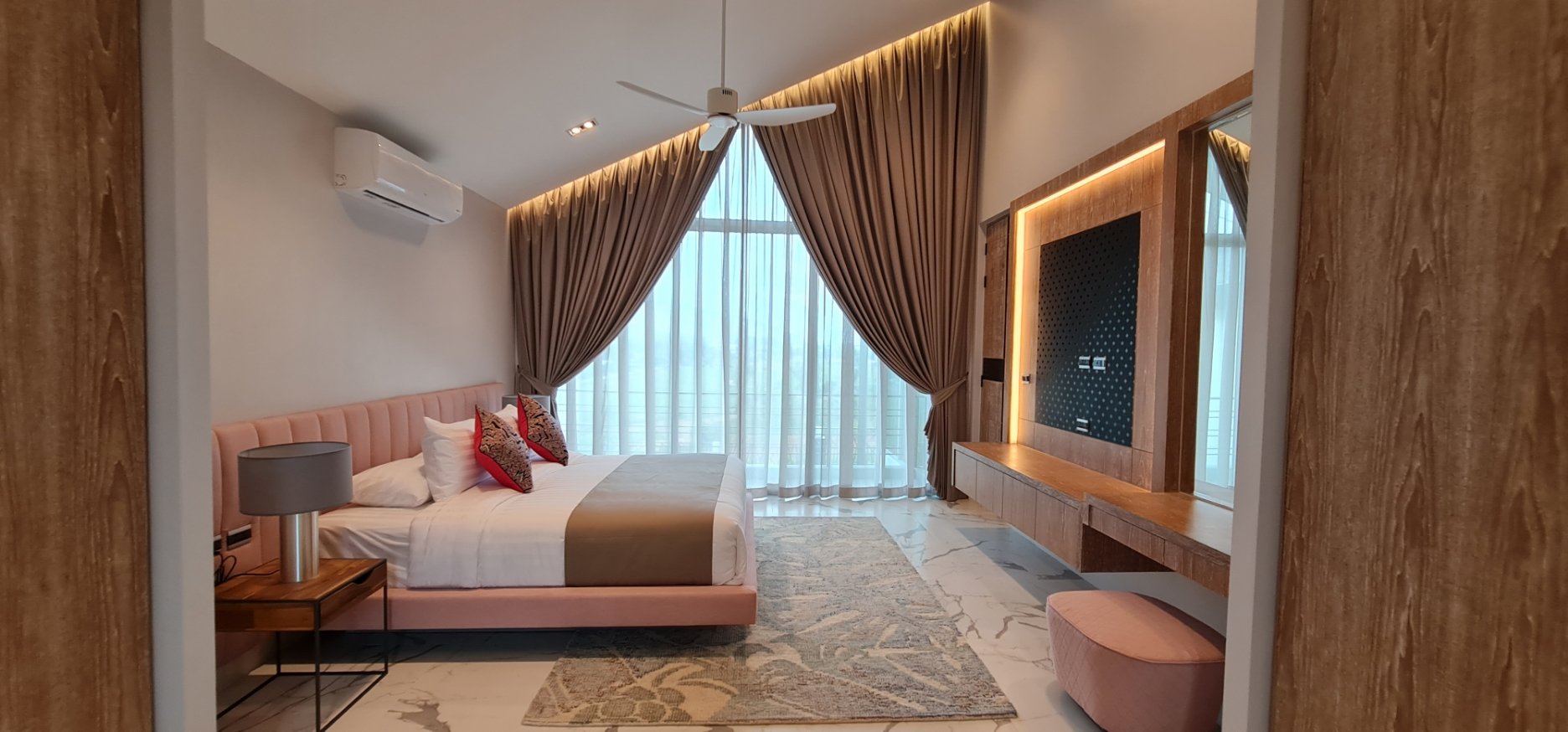 Property image - full photo 11