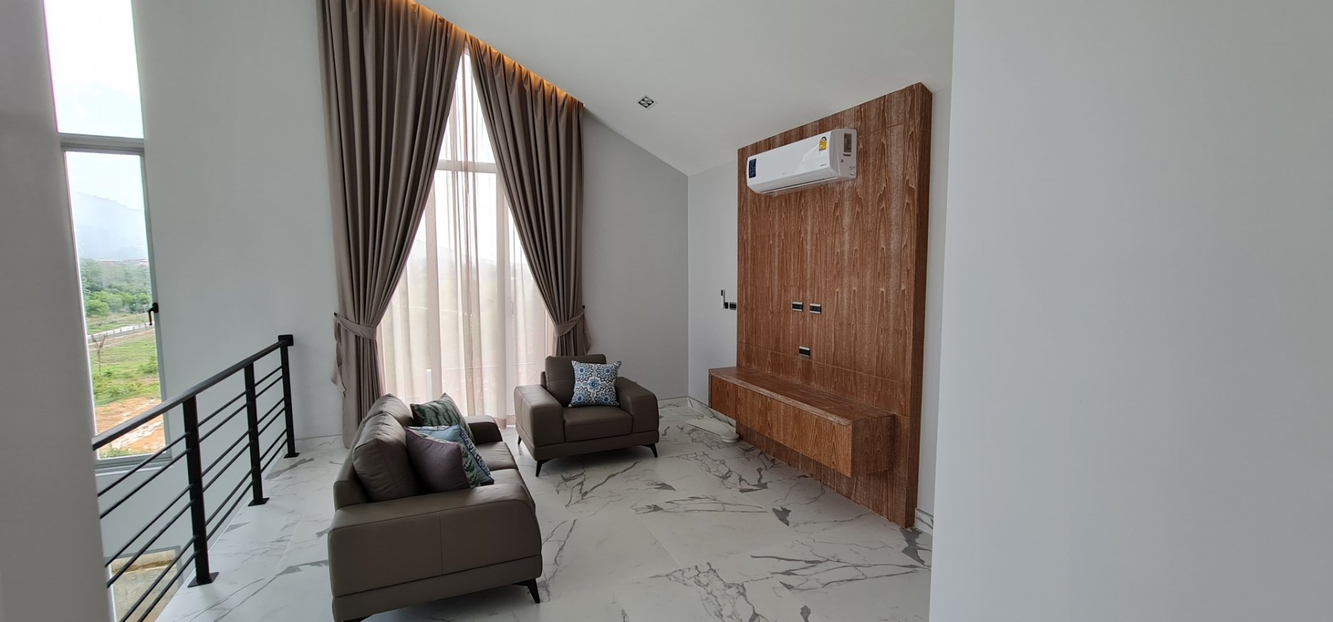 Property image - full photo 19