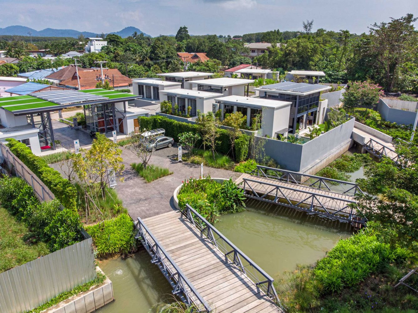 Property image - full photo 10