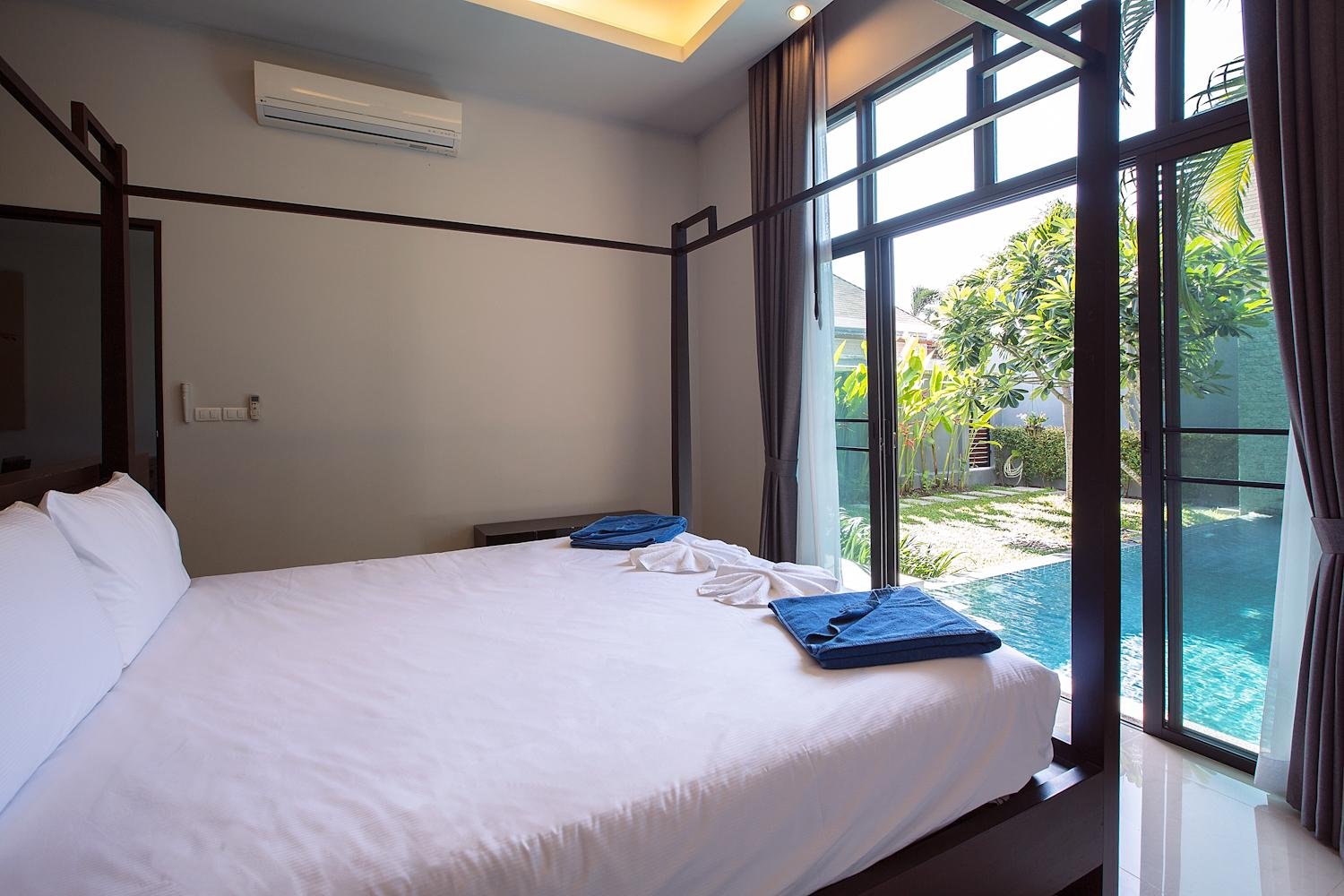 Property image - full photo 16
