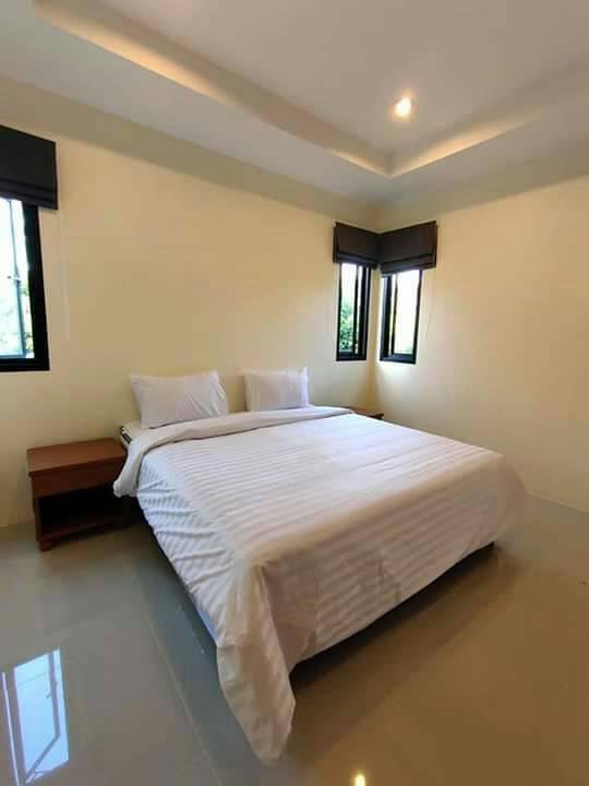 Property image - full photo 8