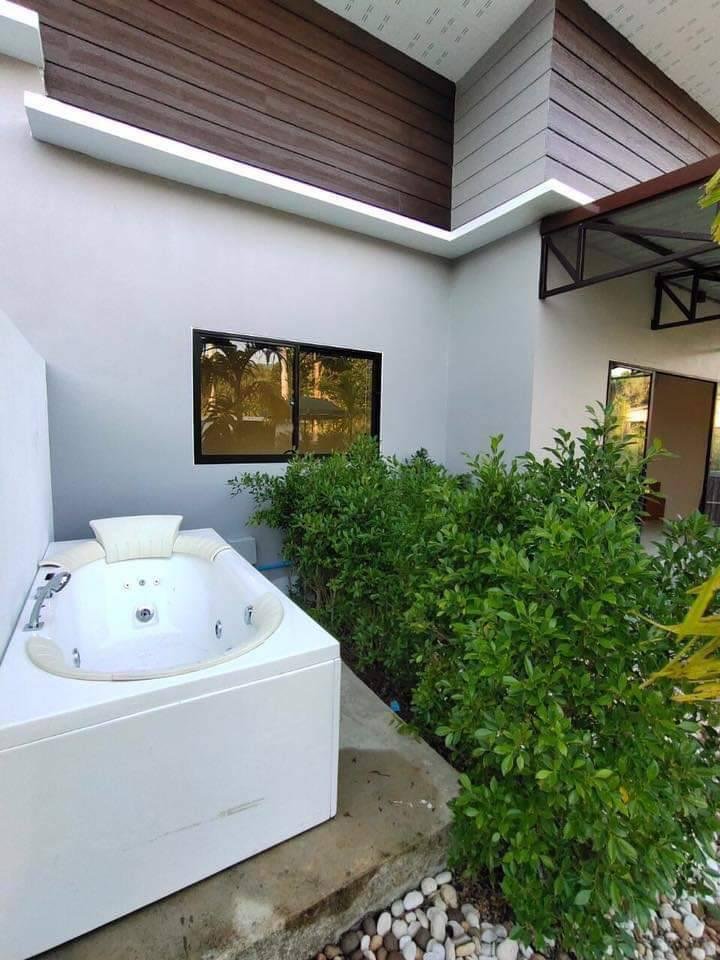 Property image - full photo 5