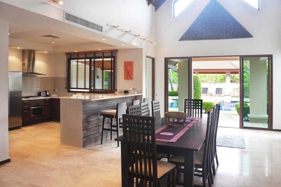 Property image - full photo 11